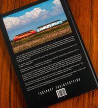 Indlæs billede til gallerivisning GM-Lokomotiverne - Skandinaviens Dieselkæmper